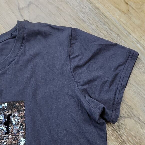🔹️Cotton On Gray w/Sequined Happy Hangry Short Sleeve Top Medium - Picture 5 of 12